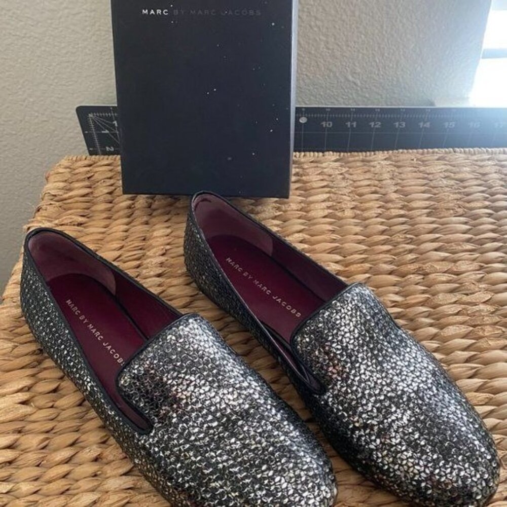 Marc by Marc Jacobs ~ Designer Shoes ~ Silver Flats ~ Woman's 9M ~  Box & Shoe B